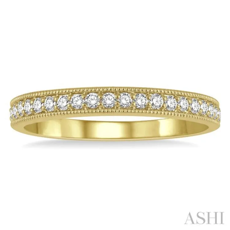 1/4 ctw Round Cut Diamond Wedding Band in 14K Yellow Gold