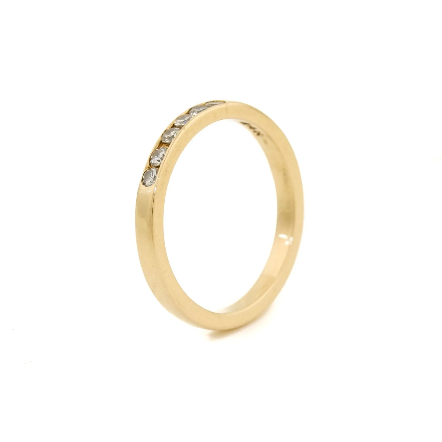 14K x Sextet Diamond Channel Band