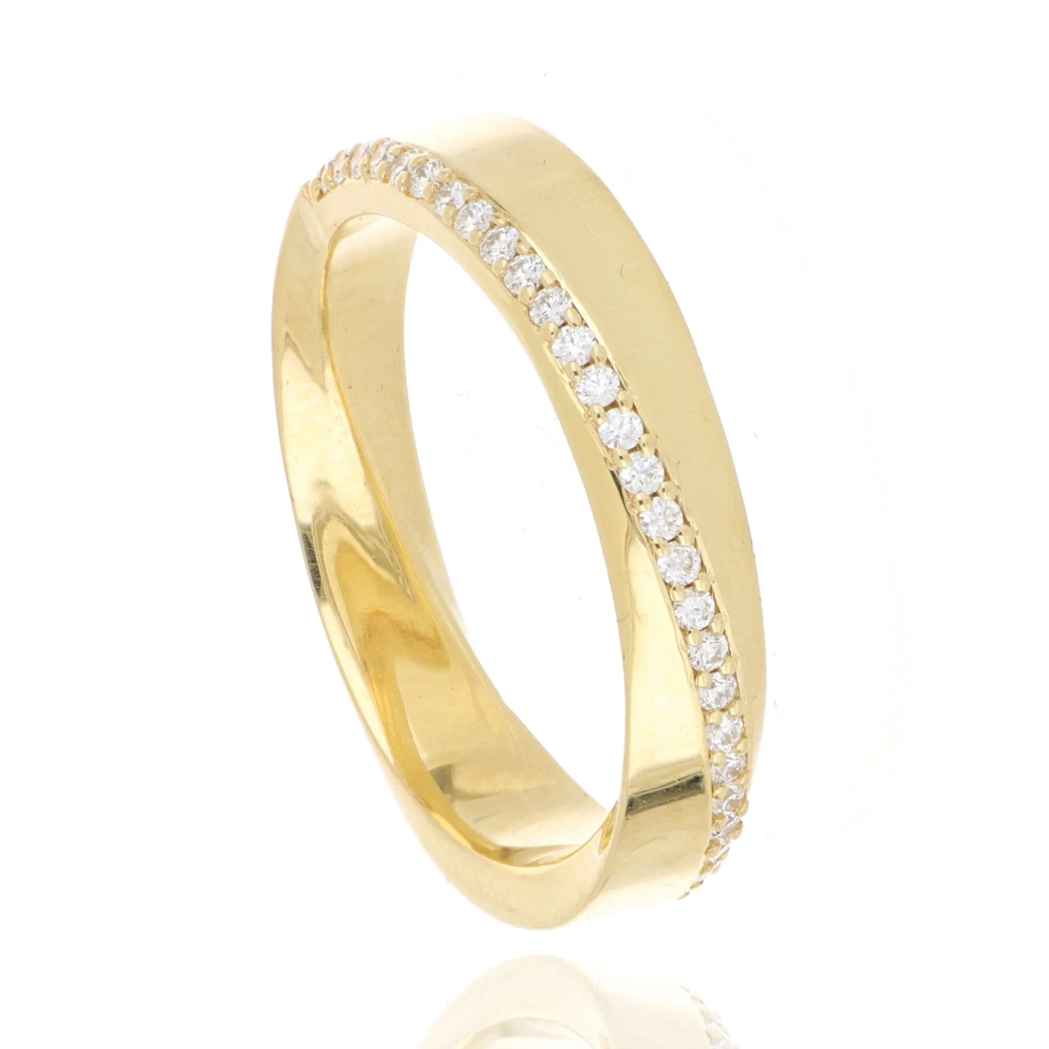 18k Yellow Gold Ladies' Diamond Mobius Wedding Band