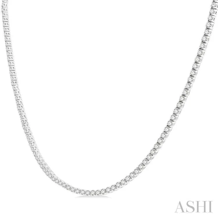 7 Ctw Round Cut Diamond Tennis Necklace in 14K White Gold