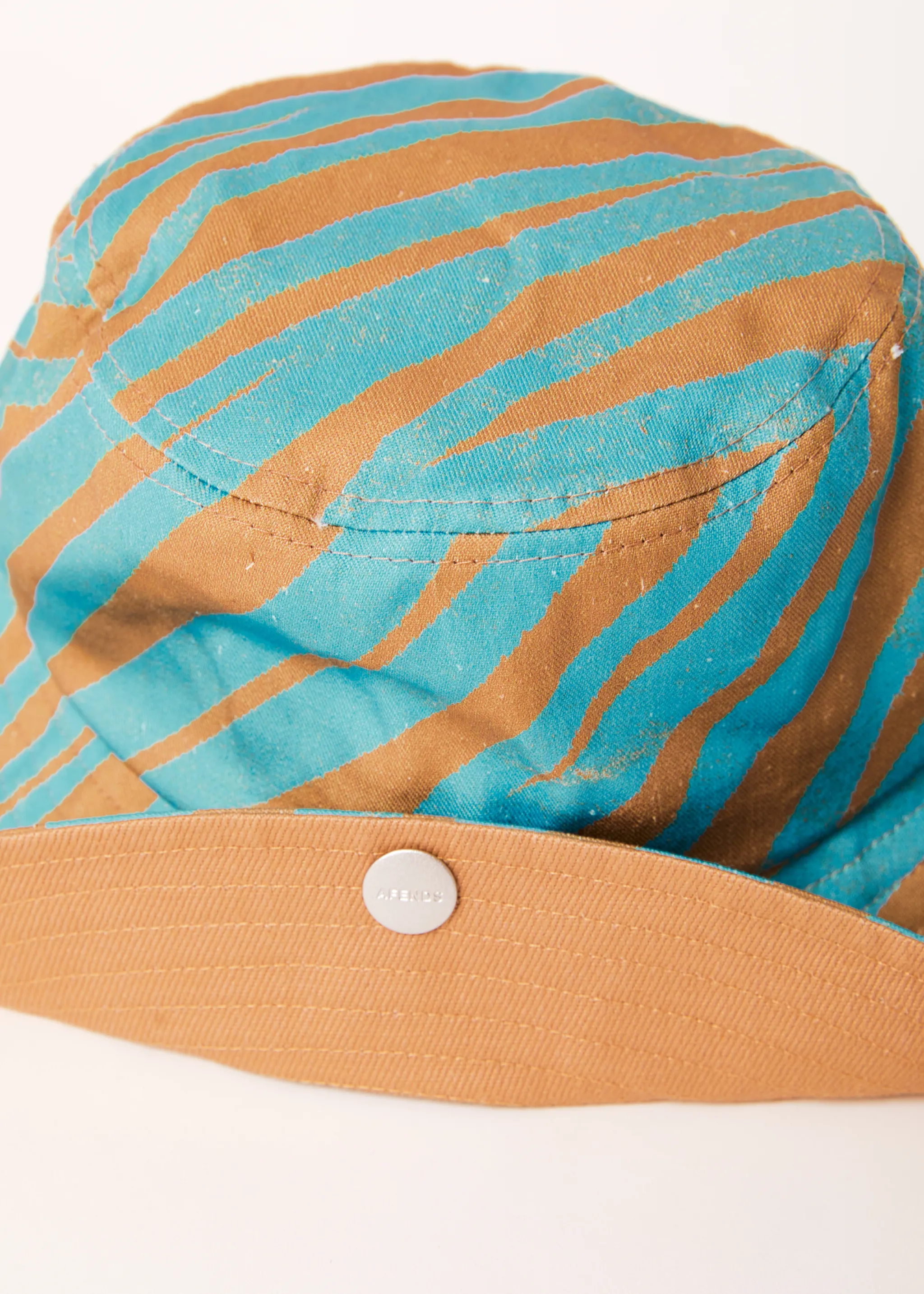 AFENDS Unisex Adi - Wide Brim Bucket Hat - Blue Stripe