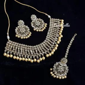 Antique Bridal Necklace with Mehendi Polish