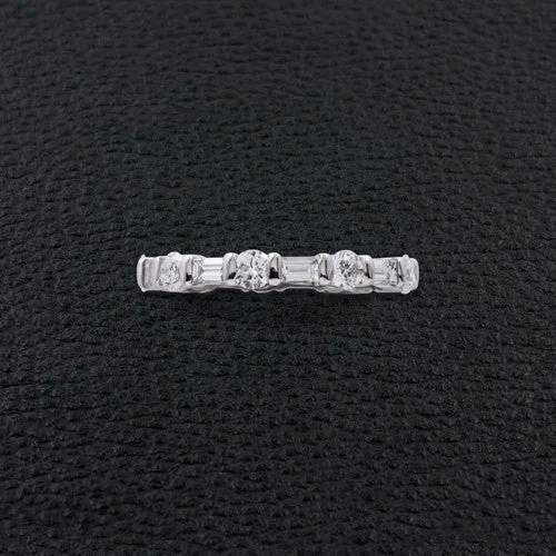 Baguette & Round Diamond Band