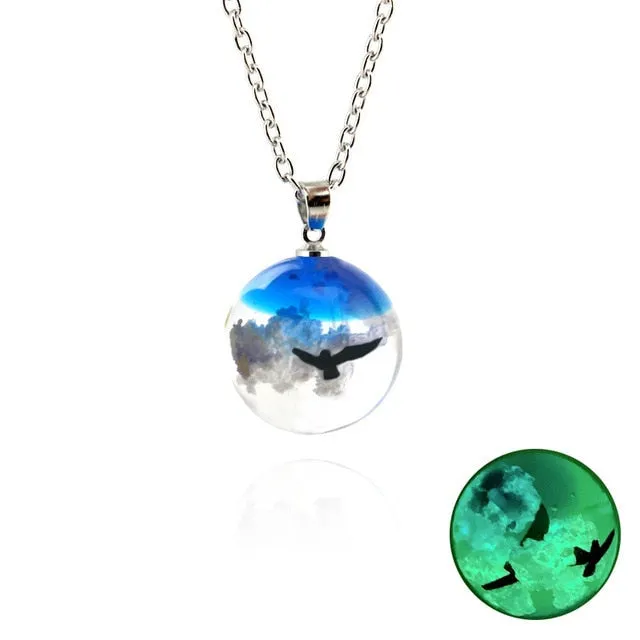 Chic Transparent Resin Rould Ball Moon Pendant Necklace Women Blue Sky White Cloud Chain Necklace Fashion Jewelry Gifts For Girl