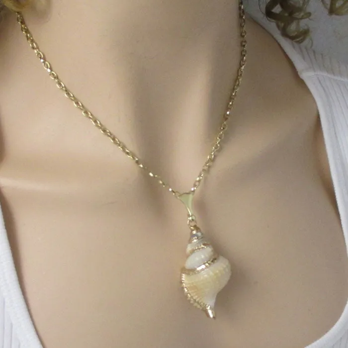 Cream Distorsio Shell Pendant Necklace on Gold Chain