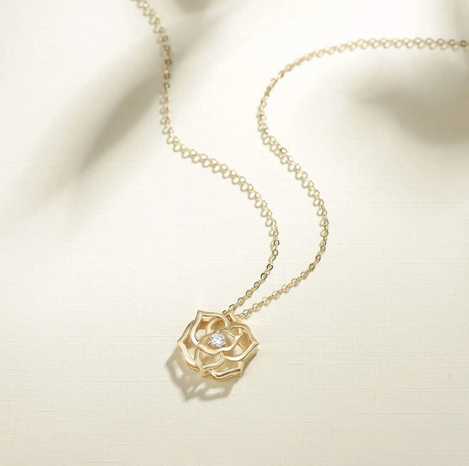 FANCIME "La Camellia" Camellia Flower 18K Solid Yellow Gold Necklace