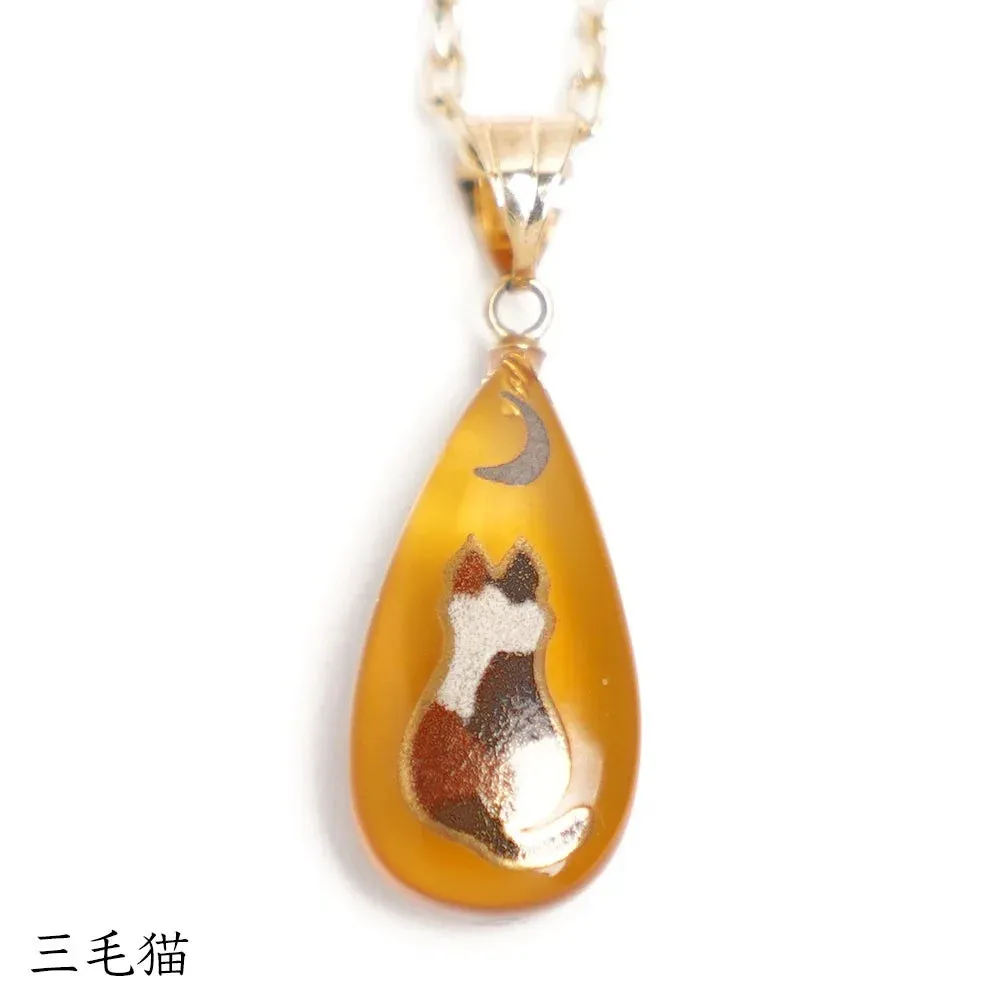 Maki-e Urushi Lacquer Pendant Necklace - White Tortoiseshell / Calico Cat -, Traditional Japanese Urushi Lacquer Jewelry