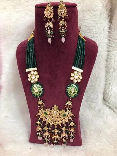 Semi Circular Kundan Pendant Set