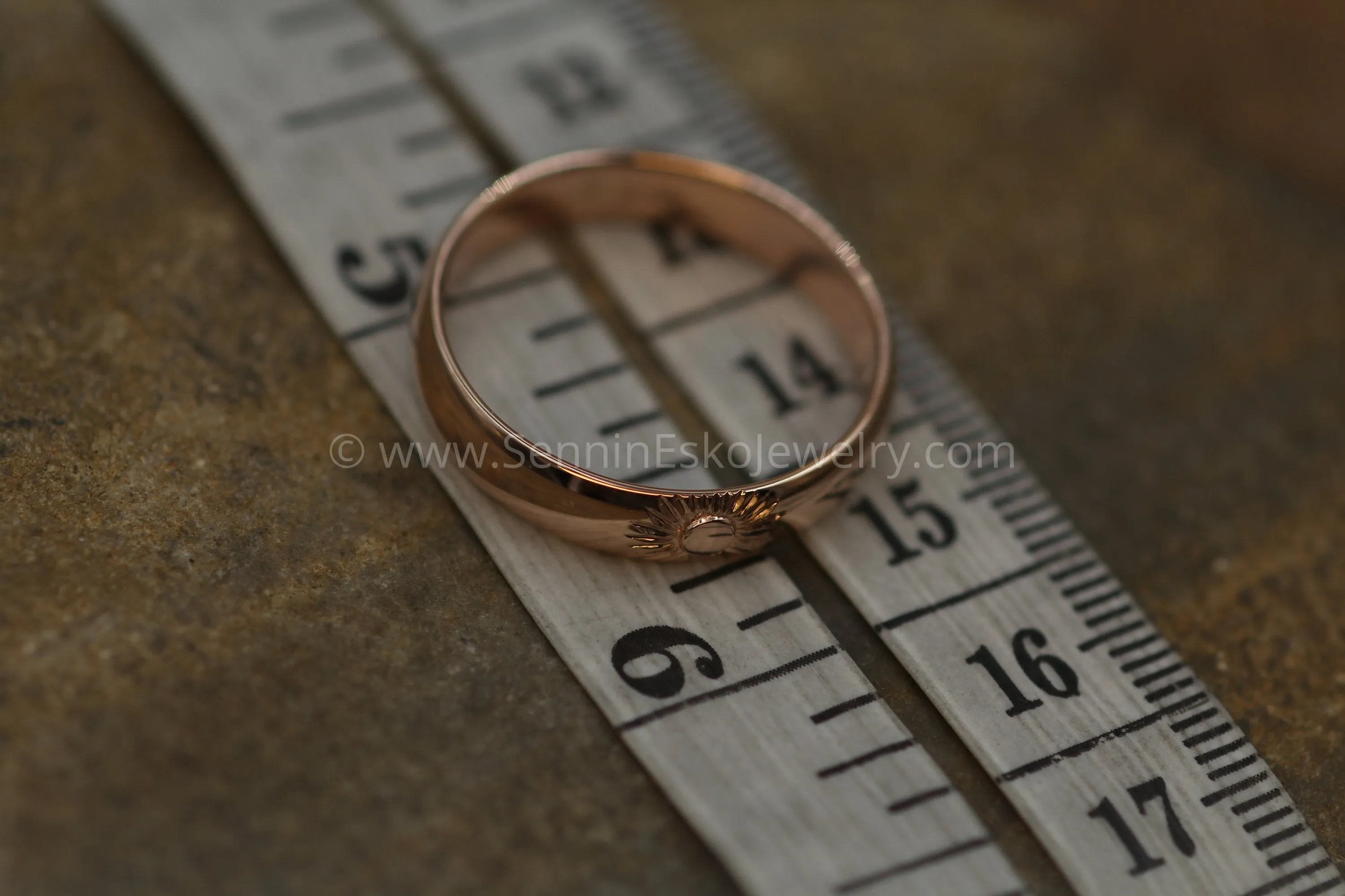 Sun Engraved Rose Gold 5x1.5mm Comfort Fit Band - Glossy Finish