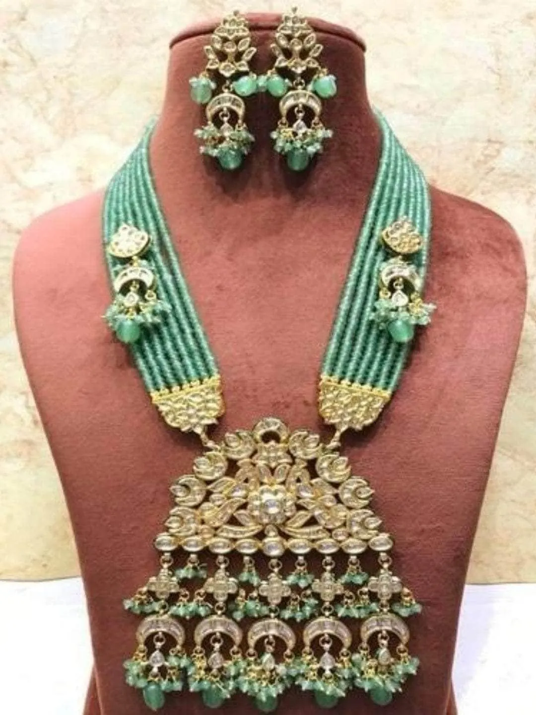 Triangular Kundan Onex Necklace