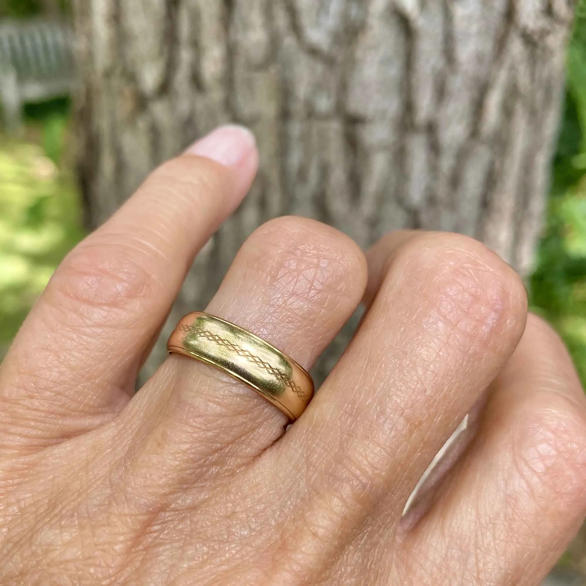 Vintage Art Carved 14K Gold Ring Wedding Band