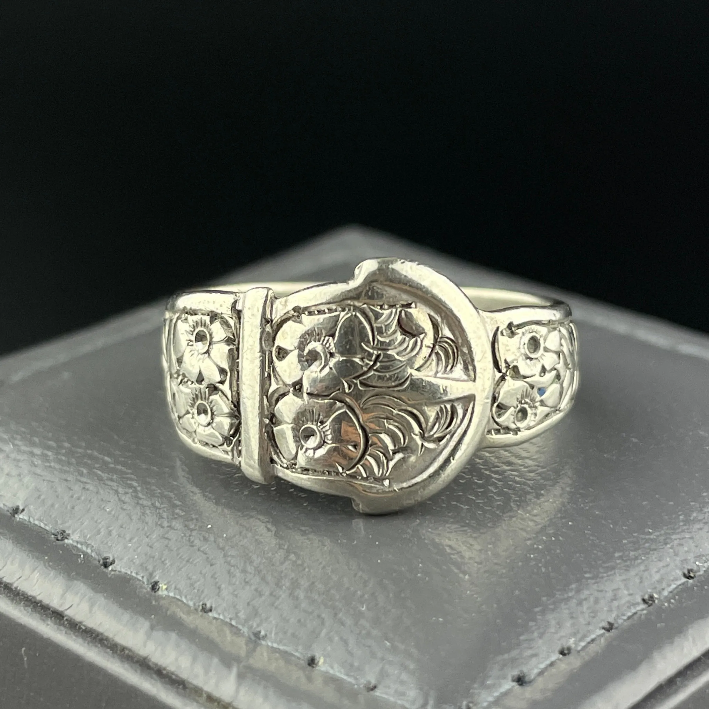 Vintage Forget Me Not Silver Buckle Wedding Band Ring, Sz 9.5