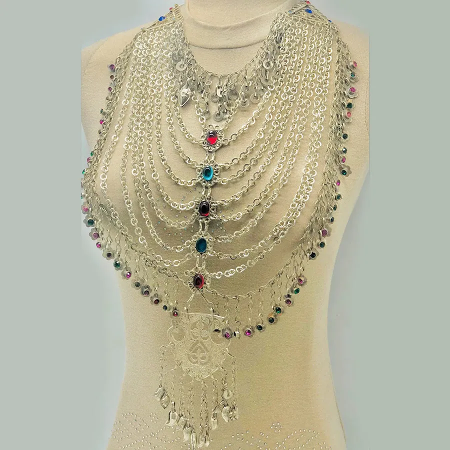 Vintage Multilayers Bib Necklace With Dangling Big Pendant